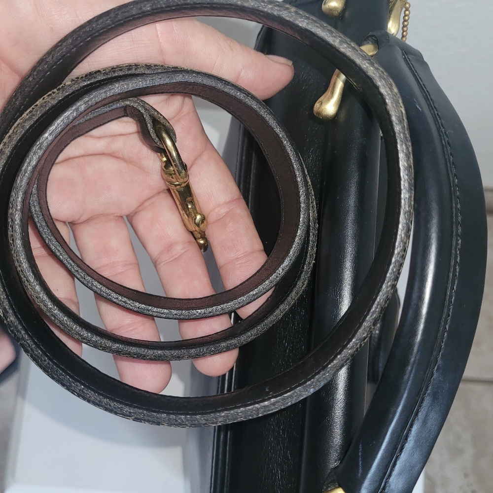 SOLD! Vintage Coach Black 2 Way Shoulder Bag Handbag Brass Hardware Turnlock - Picture 8 of 16